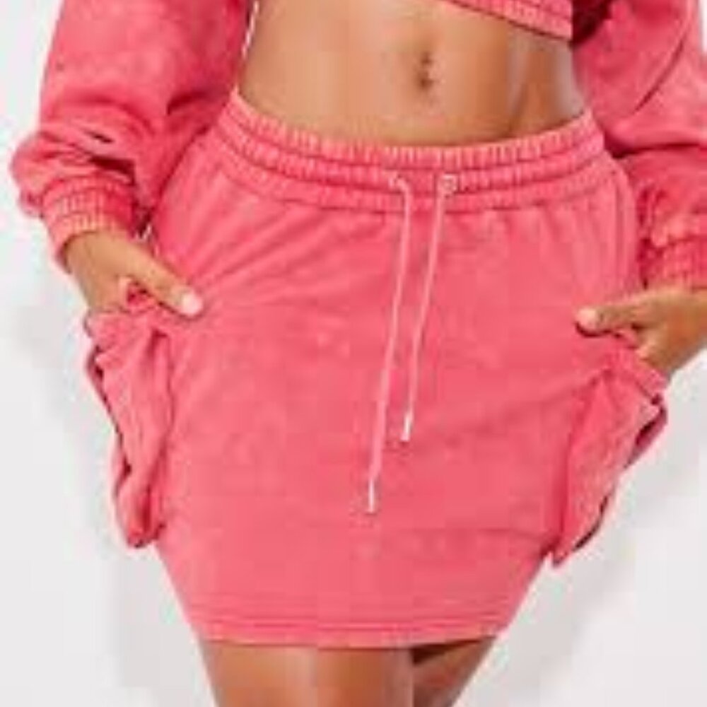 NWT PrettyLittleThing Cargo Sweat Skirt